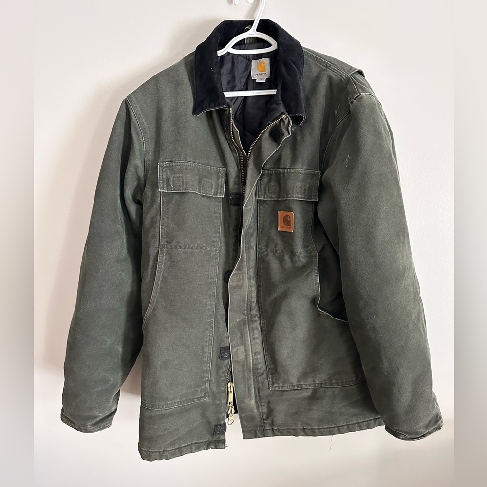 Men’s green Carhartt jacket, size Medium, barely worn